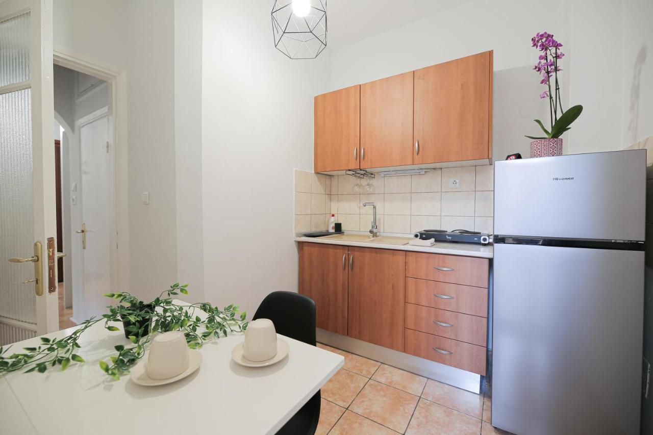Uranus Apartment Tesalonika Bagian luar foto